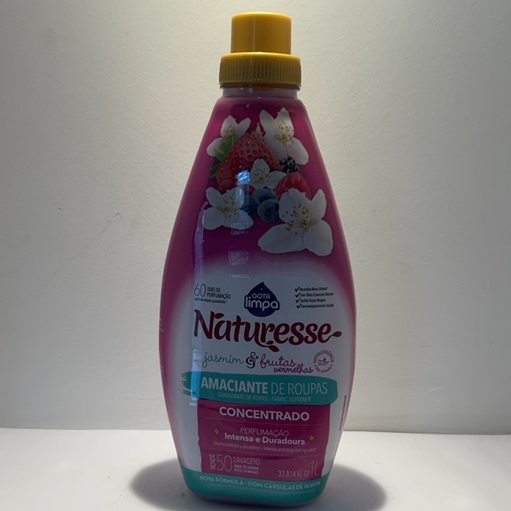 AMACIANTE DE ROUPAS NATURESSE JASMIN E FRUTAS VERMELHAS 1L